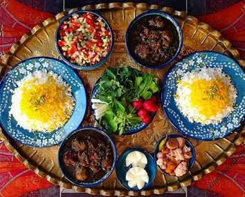 اجرای طرح ملی استاندادسازی و معرفی غذاهای بومی ایرانی